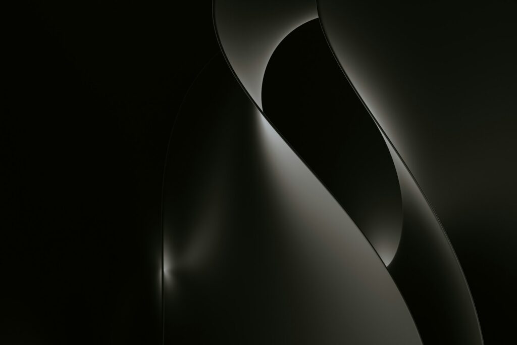 Light catching a curved black surface, how to put your business on Google